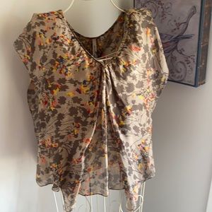 Lovely silk Piper top. 16-18